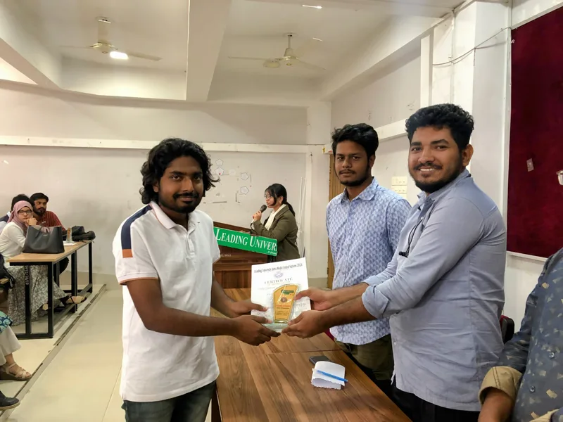 Intra MUN 2024 - receiving recognition